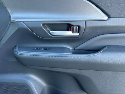 Certified 2024 Toyota Grand Highlander XLE image 22