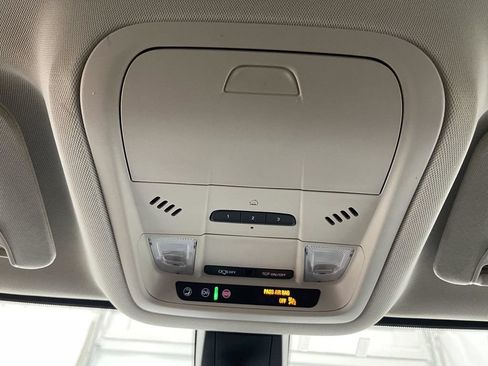 Used 2023 GMC Acadia Denali w/ Denali Technology Package AWD/4WD image 28