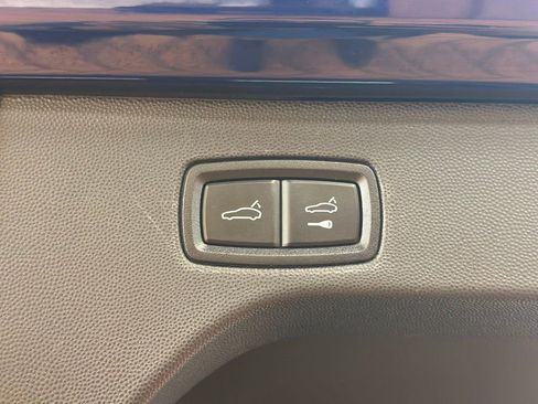 Used 2024 Porsche Macan 4 Electric w/ Premium Package image 26