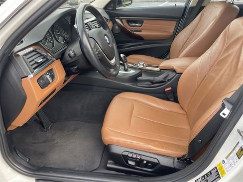 Used 2013 BMW 335i xDrive Sedan image 9