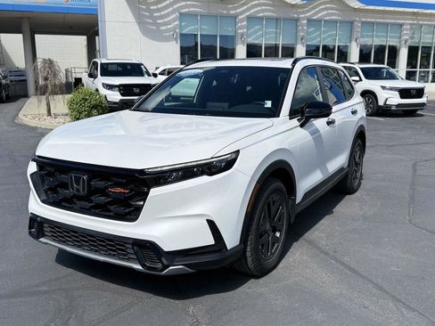 Used 2026 Honda CR-V TrailSport image 2