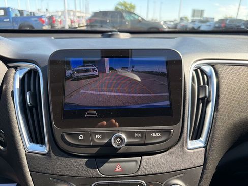 Used 2019 Chevrolet Malibu LT FWD image 24