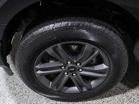 Used 2023 Ford F150 Lariat w/ Equipment Group 502A High image 11