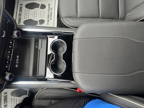 New 2026 Chevrolet Suburban Premier AWD/4WD image 31