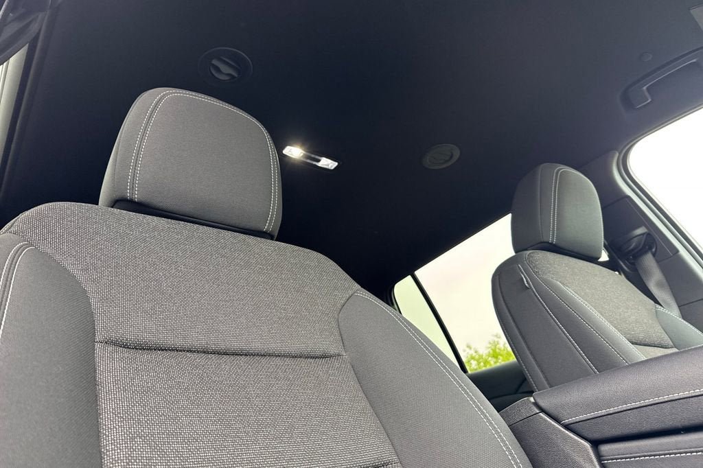 New 2026 Chevrolet Traverse LT w/ Midnight/Sport Edition FWD image 18