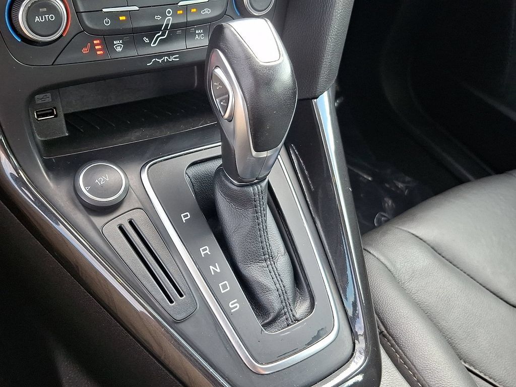 Used 2016 Ford Focus Titanium w/ Exterior Protection Package FWD image 14