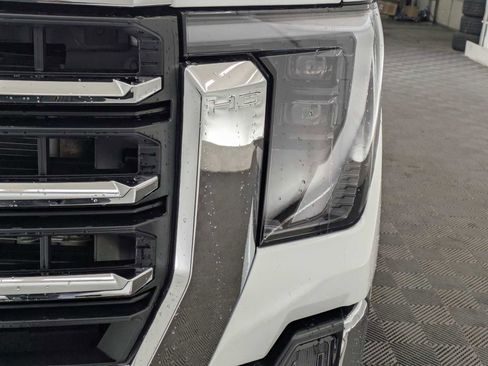 Used 2025 GMC Sierra 3500 SLE w/ SLE Convenience Package image 10