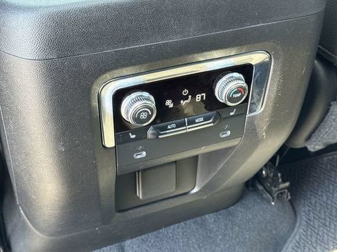 Used 2021 GMC Yukon Denali AWD/4WD image 22