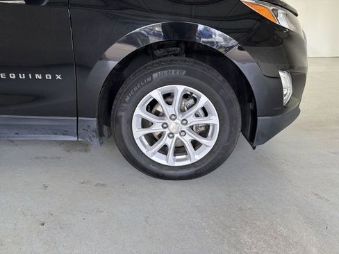 Used 2021 Chevrolet Equinox LT FWD image 14
