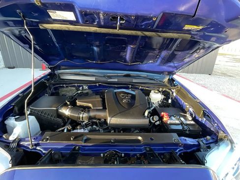 Used 2023 Toyota Tacoma TRD Off-Road image 39