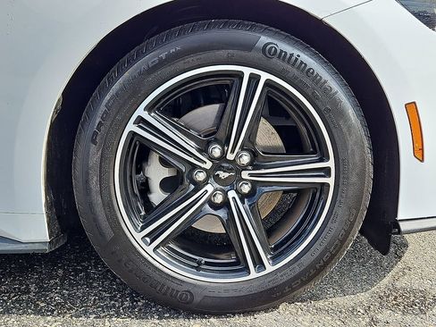 Used 2024 Ford Mustang Coupe RWD image 8