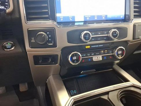 Certified 2022 Ford F250 Lariat w/ Lariat Ultimate Package AWD/4WD image 24