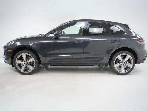 Certified 2026 Porsche Macan AWD/4WD image 2