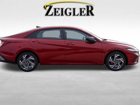 New 2025 Hyundai Elantra Sport image 8