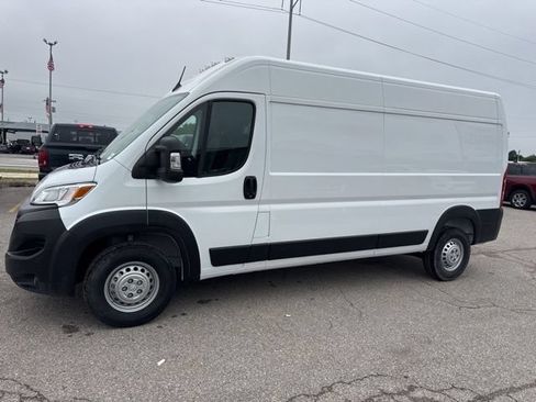 New 2026 RAM ProMaster 2500 w/ Safety Group FWD image 3