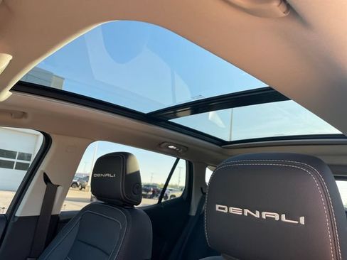 Used 2024 GMC Terrain Denali w/ LPO, Floor Liner Package AWD/4WD image 27