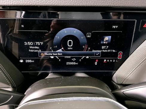 Used 2025 GMC Yukon XL Denali image 16