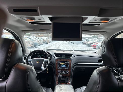 Used 2014 Chevrolet Traverse LT image 30