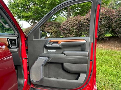 Used 2023 GMC Sierra 1500 Denali w/ Denali Reserve Package AWD/4WD image 64