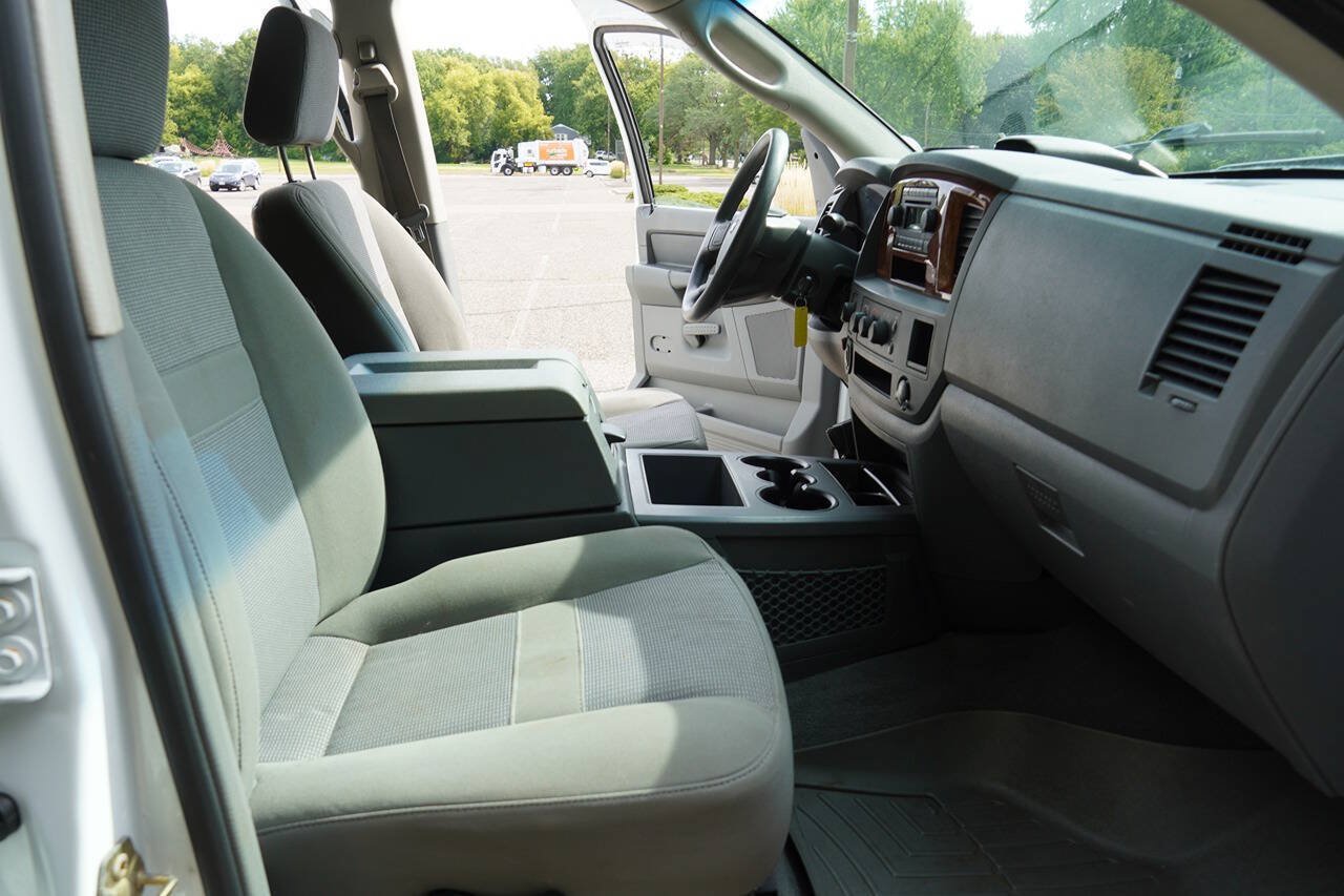 Used 2006 Dodge Ram 2500 Truck SLT AWD/4WD image 17