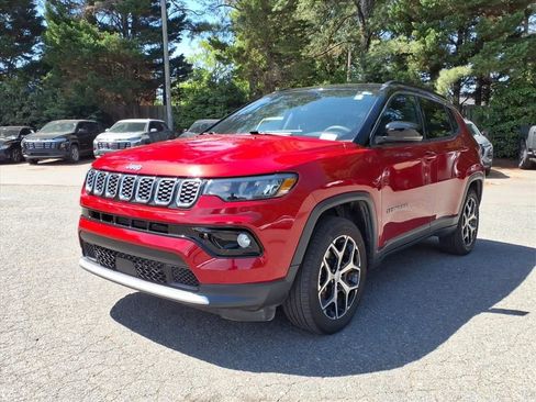 Used 2024 Jeep Compass Limited AWD/4WD image 36