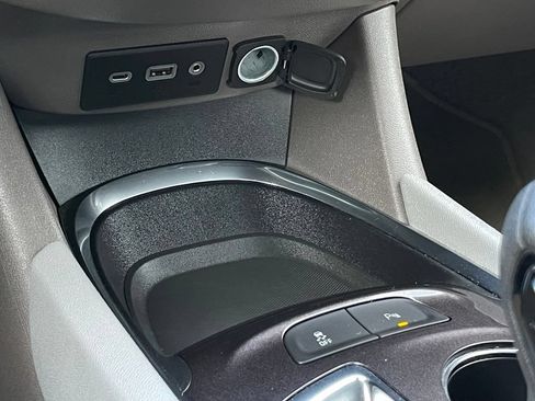 Used 2025 Chevrolet Malibu LT FWD image 19