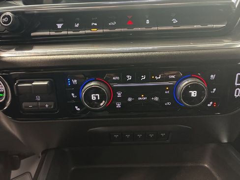 Used 2025 Chevrolet Silverado 2500 High Country image 30