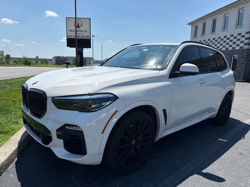 Used 2021 BMW X5 xDrive40i w/ M Sport Package AWD/4WD image 3
