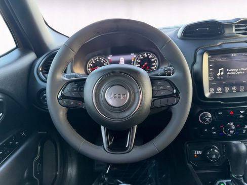 Used 2022 Jeep Renegade Altitude image 12