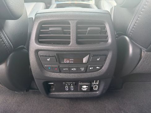 Used 2020 Honda Pilot Touring image 15