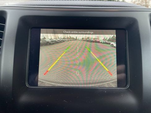 Used 2020 Jeep Cherokee Latitude Plus image 23