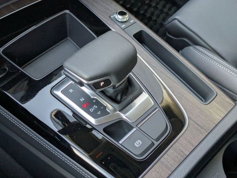 Certified 2024 Audi Q5 e Premium Plus w/ Premium Plus Package image 20