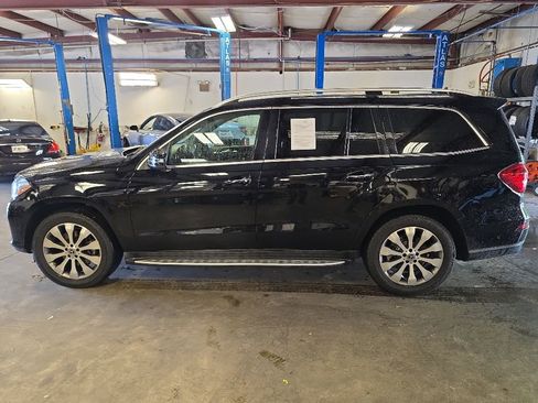 Used 2019 Mercedes-Benz GLS 450 4MATIC image 2