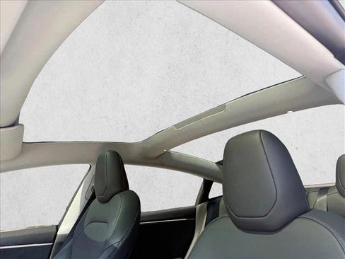 Used 2025 Tesla Model 3 Long Range AWD/4WD image 13