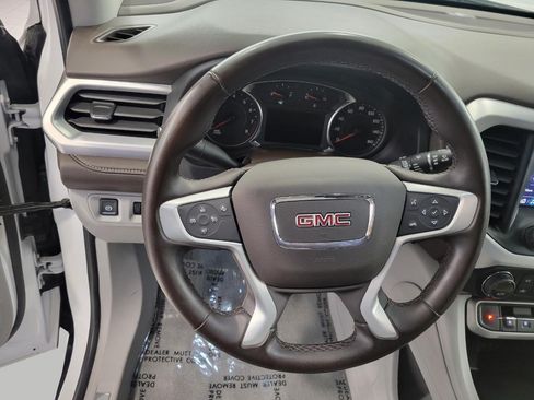 Used 2023 GMC Acadia SLT AWD/4WD image 5