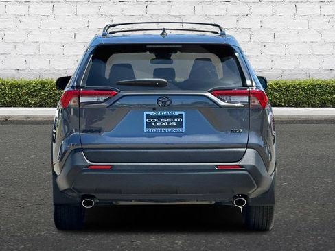 Used 2025 Toyota RAV4 XLE Premium FWD image 5