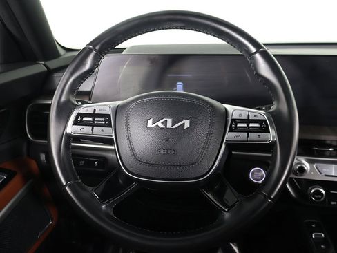 Used 2024 Kia Telluride EX w/ EX Captain's Chair Package image 42