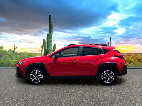 Used 2025 Subaru Crosstrek 2.5i Premium AWD/4WD image 3
