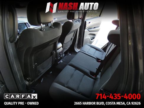 Used 2019 Jeep Grand Cherokee Laredo w/ 18" Wheel & 8.4" Radio Group RWD image 29