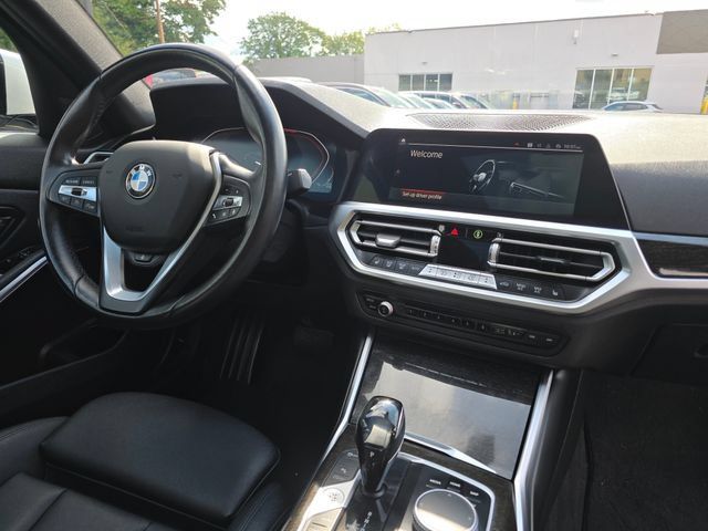 Used 2021 BMW 330i xDrive Sedan w/ Premium Package AWD/4WD image 11