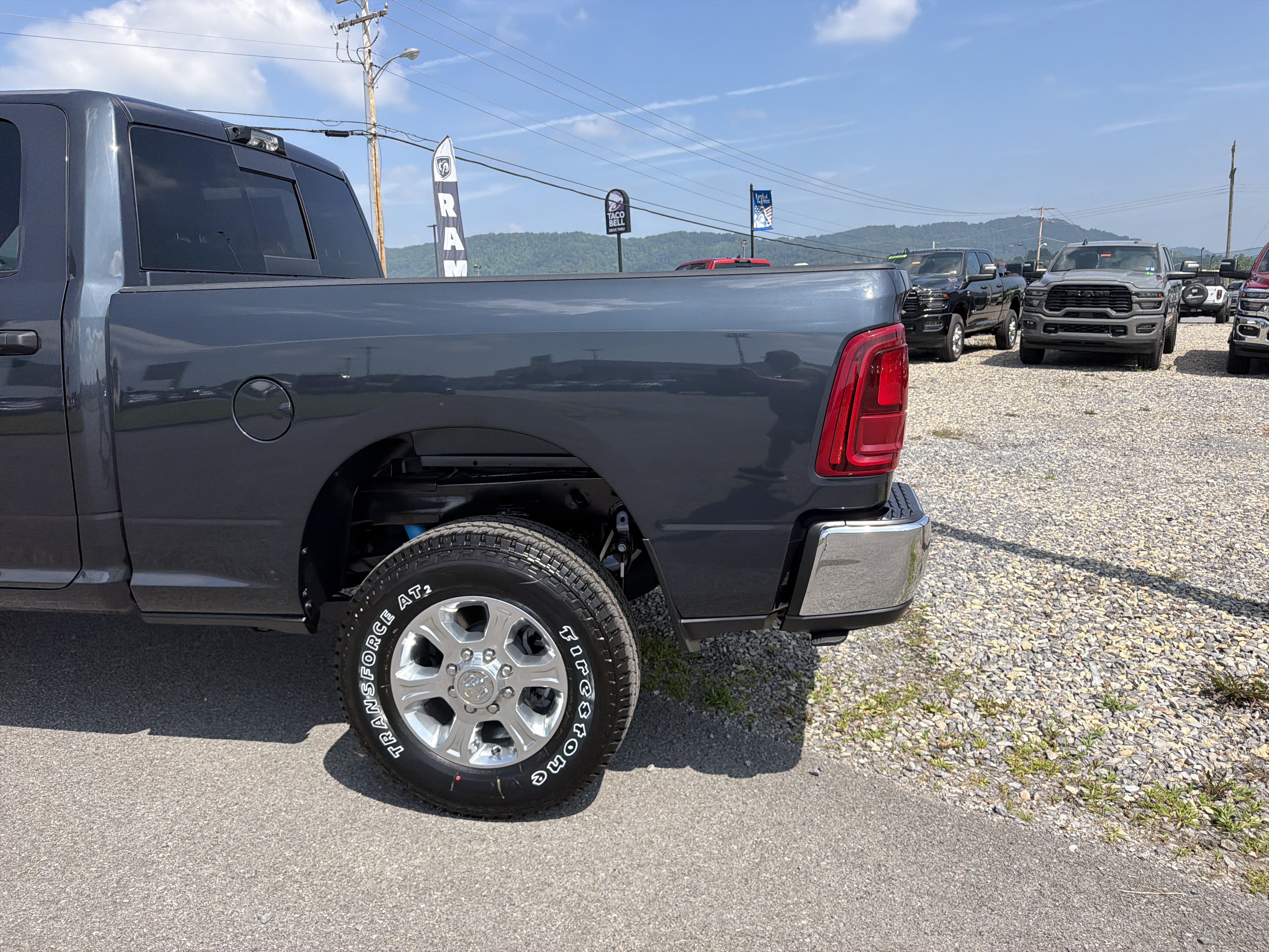 New 2026 RAM 2500 Big Horn AWD/4WD image 9
