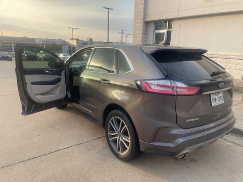 Used 2019 Ford Edge Titanium w/ Equipment Group 301A image 2