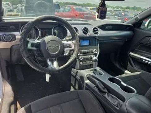 Used 2020 Ford Mustang GT RWD image 5