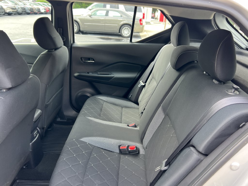 Used 2020 Nissan Kicks SV FWD image 13