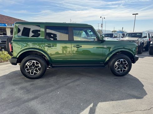 Used 2025 Ford Bronco Outer Banks image 2