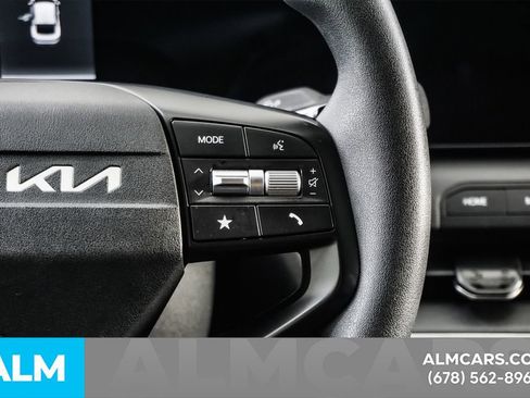 Used 2025 Kia K4 FWD image 26