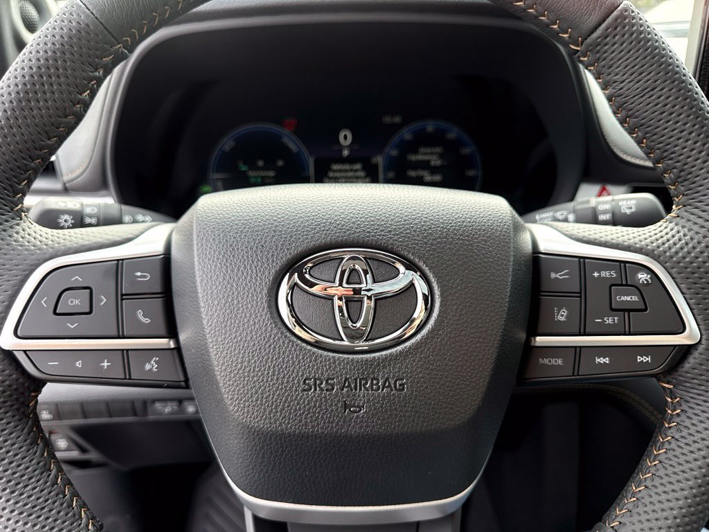 New 2026 Toyota Sienna XLE Woodland Edition AWD/4WD image 35