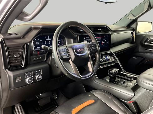 Used 2024 GMC Sierra 1500 AT4 w/ Technology Package AWD/4WD image 17