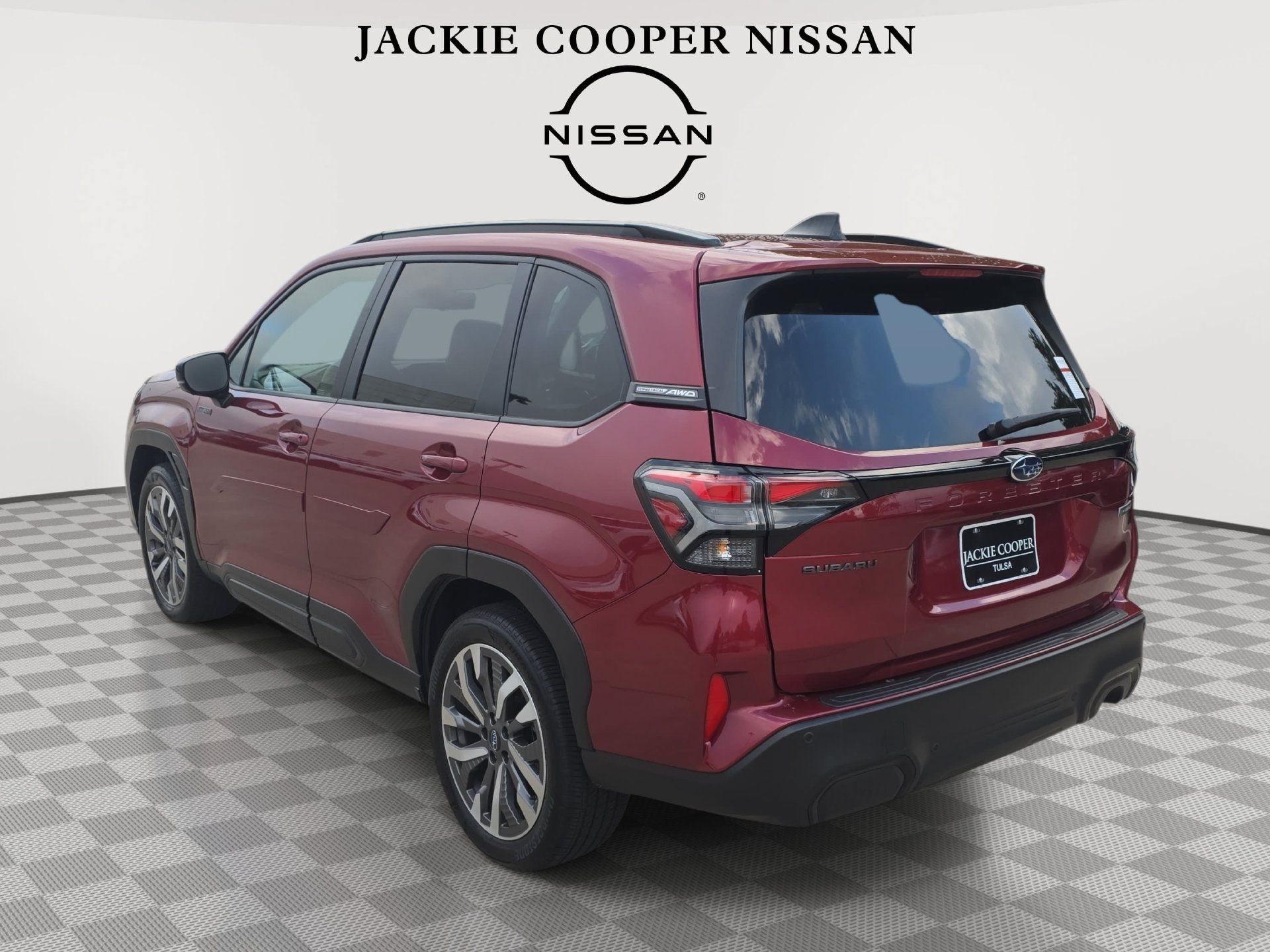 Used 2025 Subaru Forester Touring AWD/4WD image 7