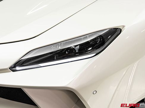 Used 2021 Ferrari F8 Tributo RWD image 16
